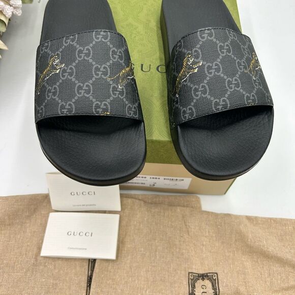 Men’s Gucci GG Supreme tiger print Pool slides size size 7 made in Italy - Picture 3 of 8